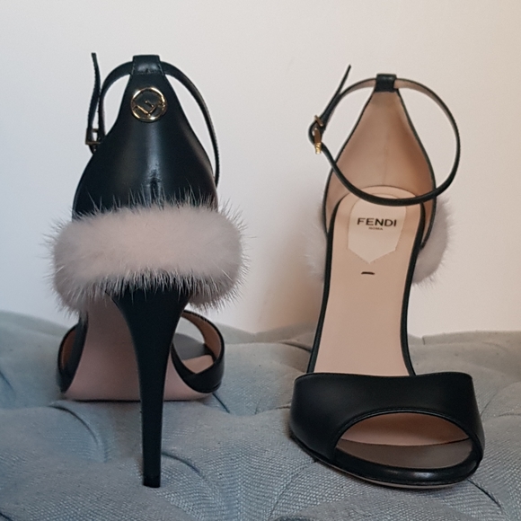 FENDI fur heels - Picture 3 of 17